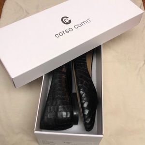 New in box corso como black flats size 9.5